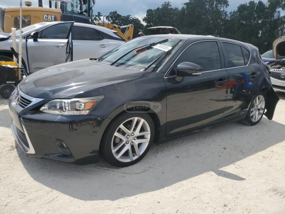 Lexus CT 200 h