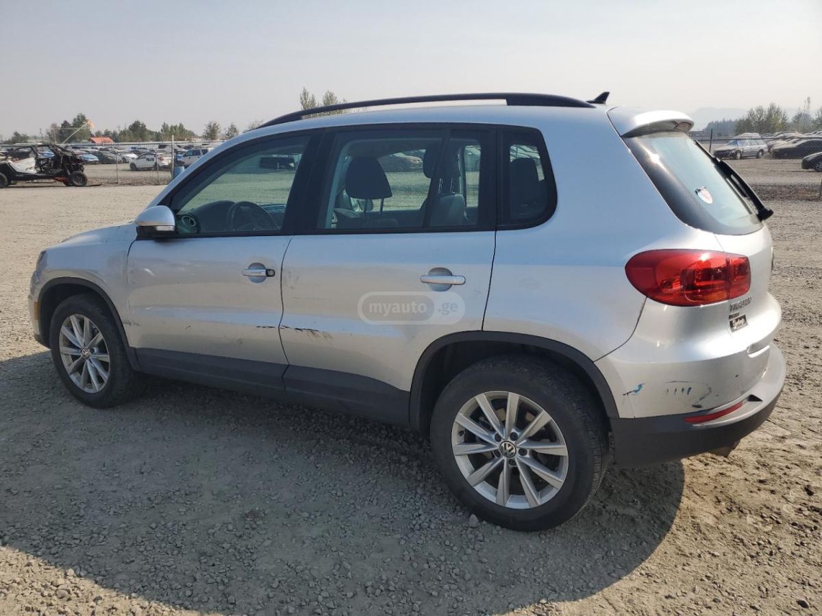 Volkswagen Tiguan 2017 — photo 2