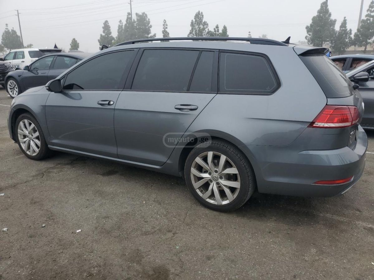 Volkswagen Golf 2019 — photo 2