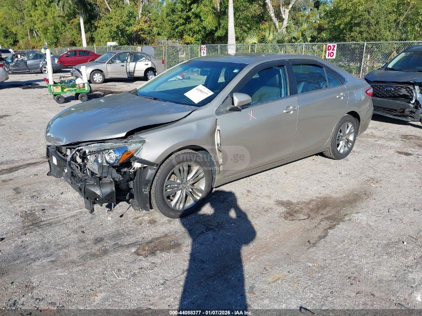 Toyota Camry 2016 — photo 2