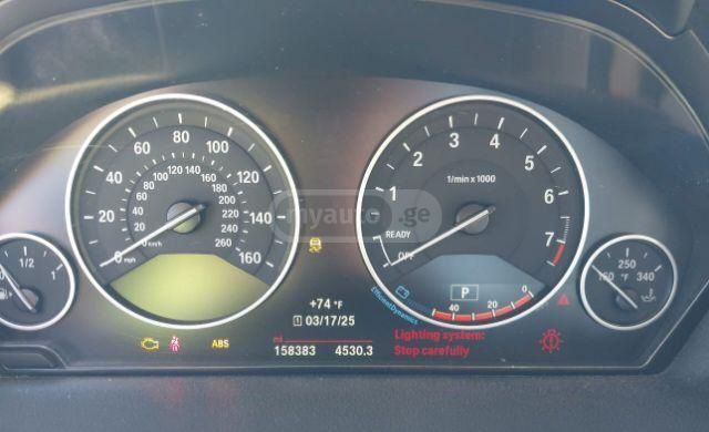 BMW 320 2018 — photo 2