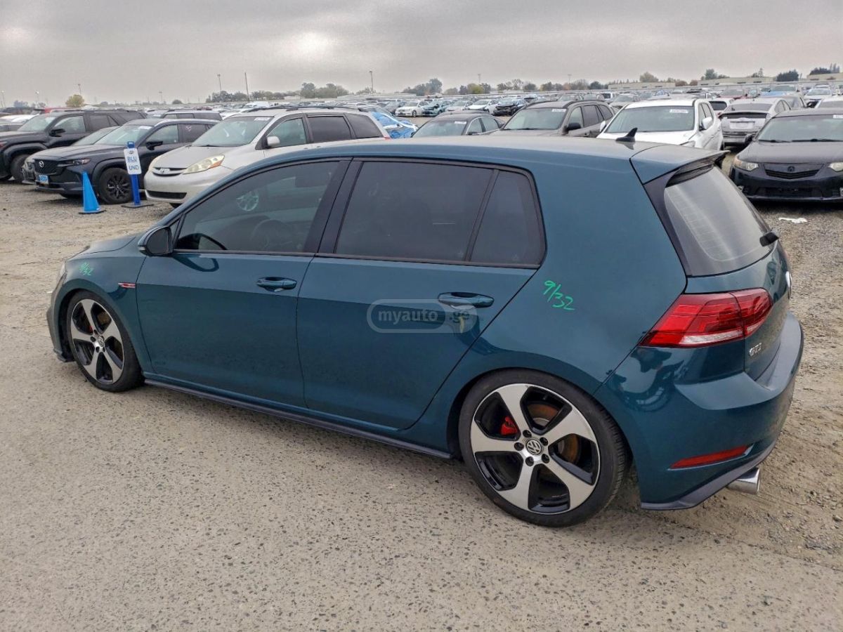 Volkswagen GTI 2018 — photo 2