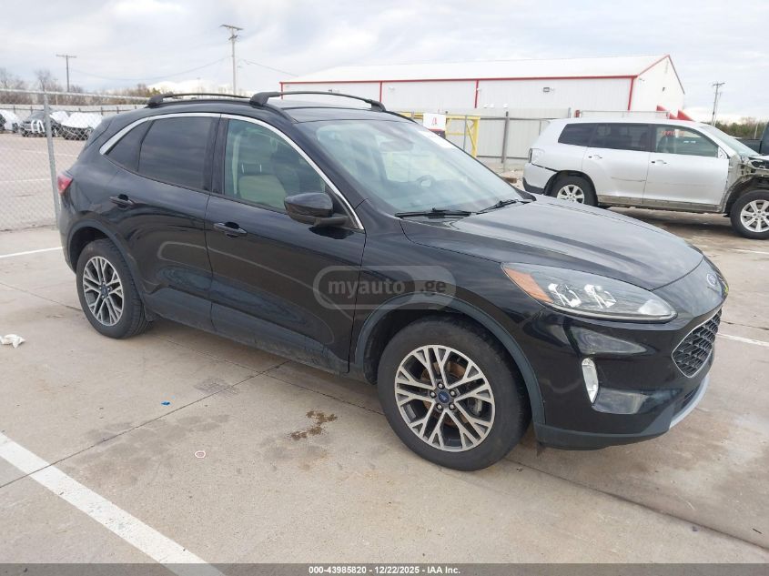 Ford Escape 2020 — photo 2