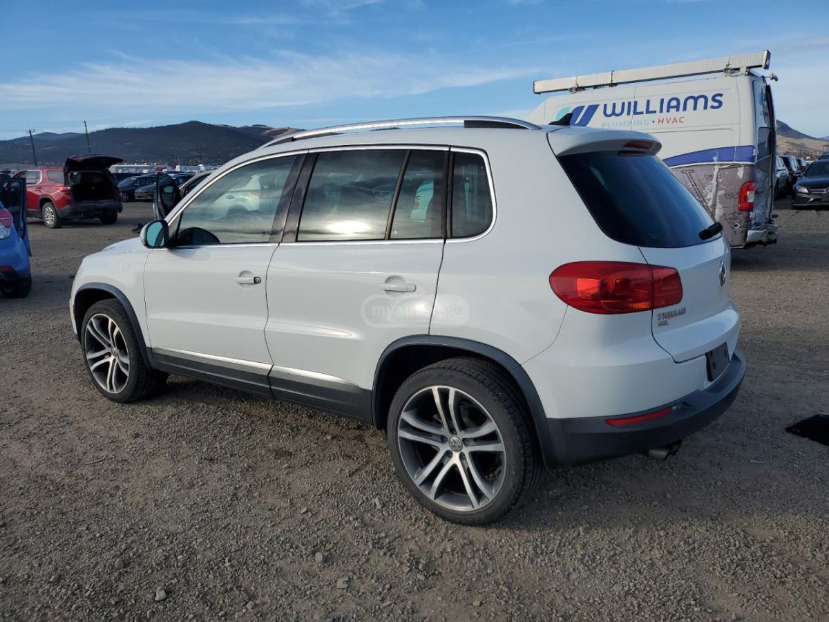 Volkswagen Tiguan 2017 — photo 2