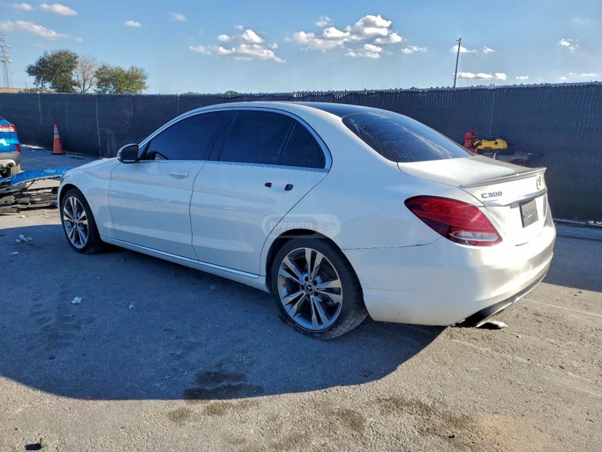 Mercedes-Benz C 30 AMG 2017 — photo 2