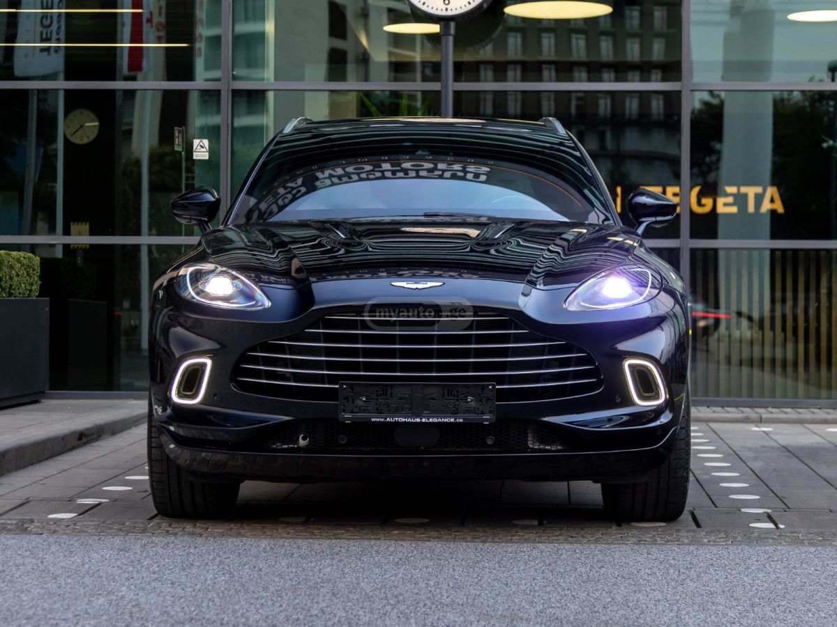 Aston Martin DBX 2021 — photo 2