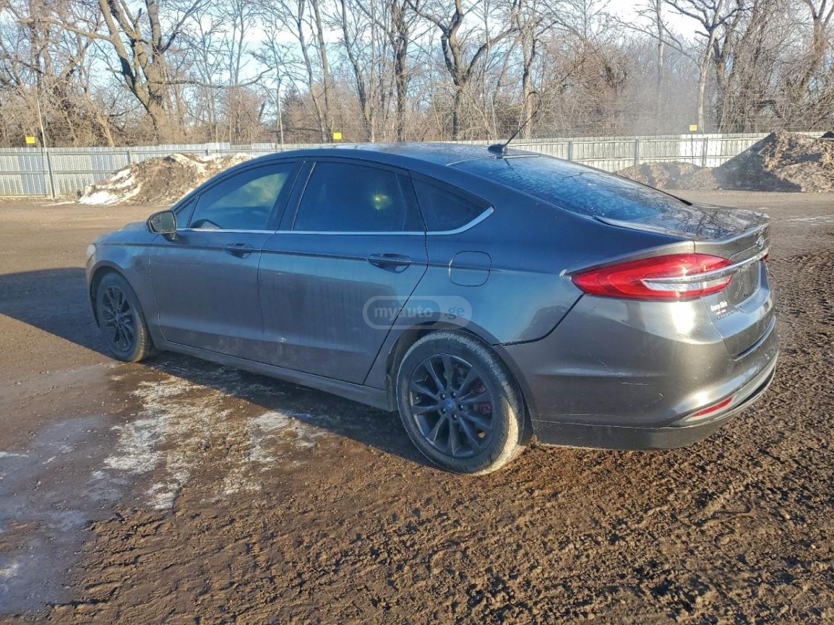 Ford Fusion 2017 — photo 2