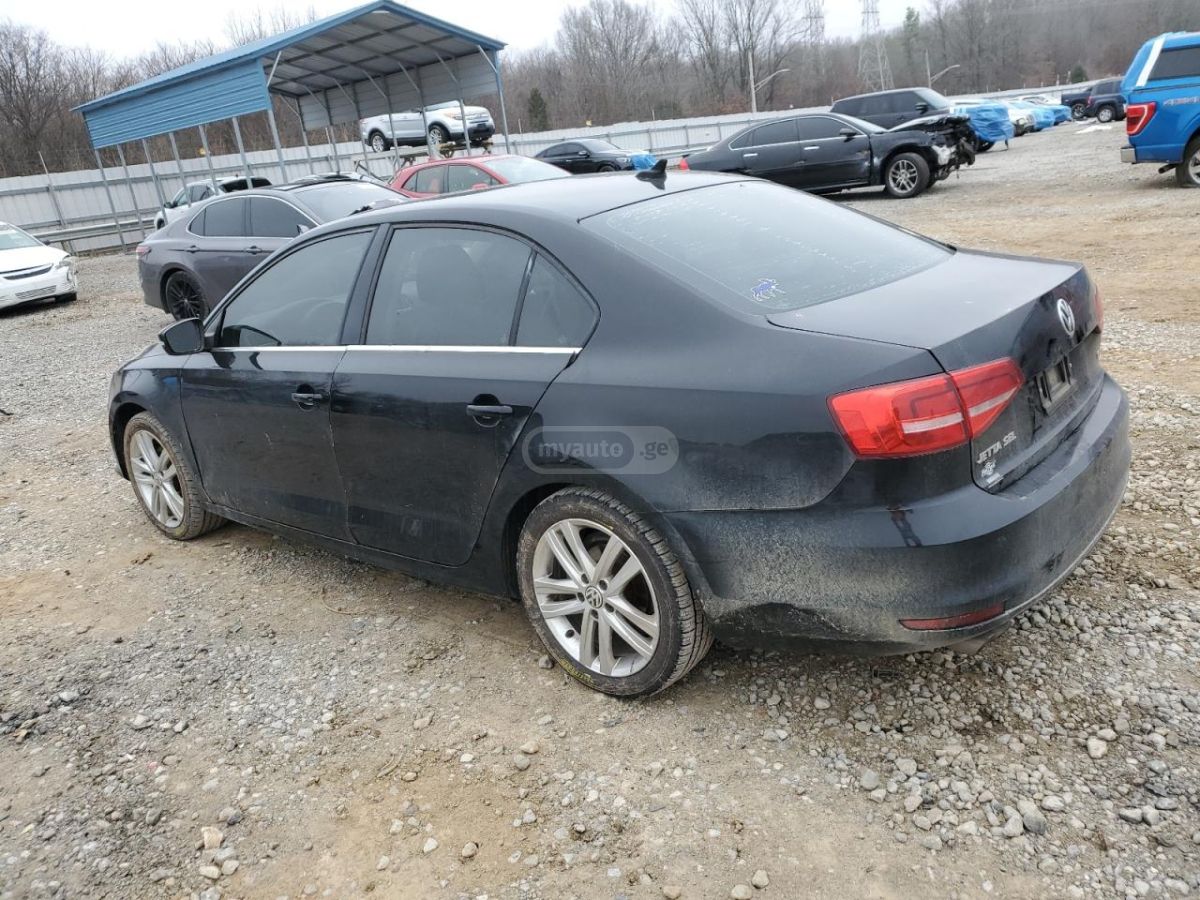 Volkswagen Jetta 2015 — photo 2