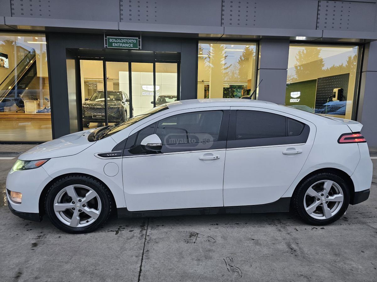 Chevrolet Volt 2013 — photo 2