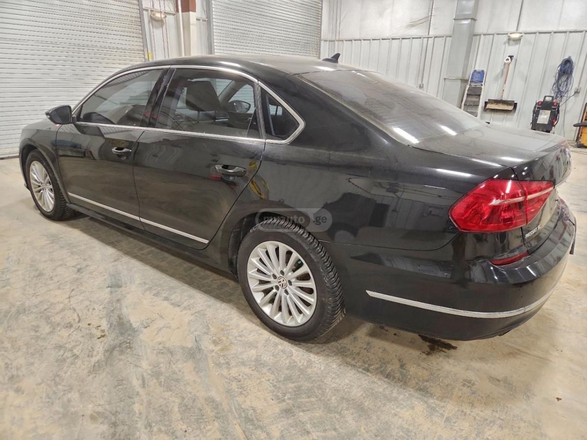 Volkswagen Passat 2016 — photo 2