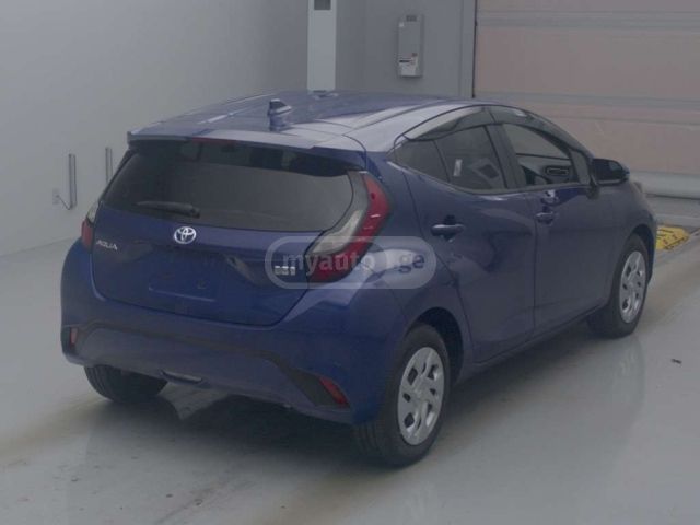Toyota Aqua 2022 — photo 2