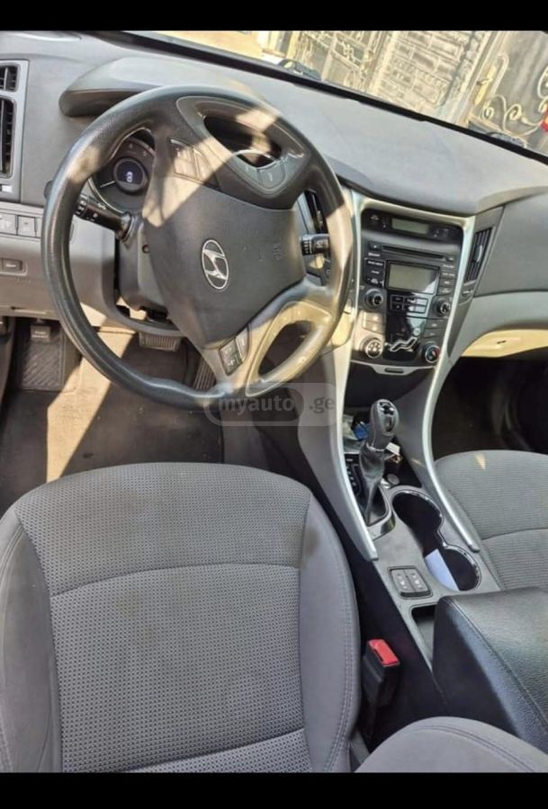 Hyundai Sonata 2013 — photo 2