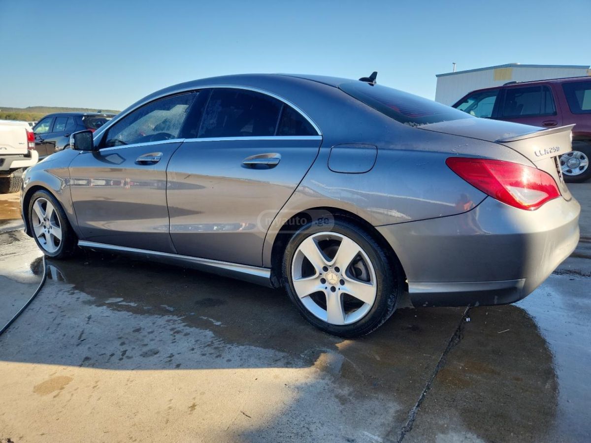 Mercedes-Benz CLA 250 2017 — photo 2