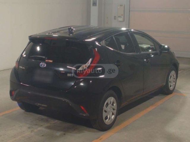 Toyota Aqua 2022 — photo 2