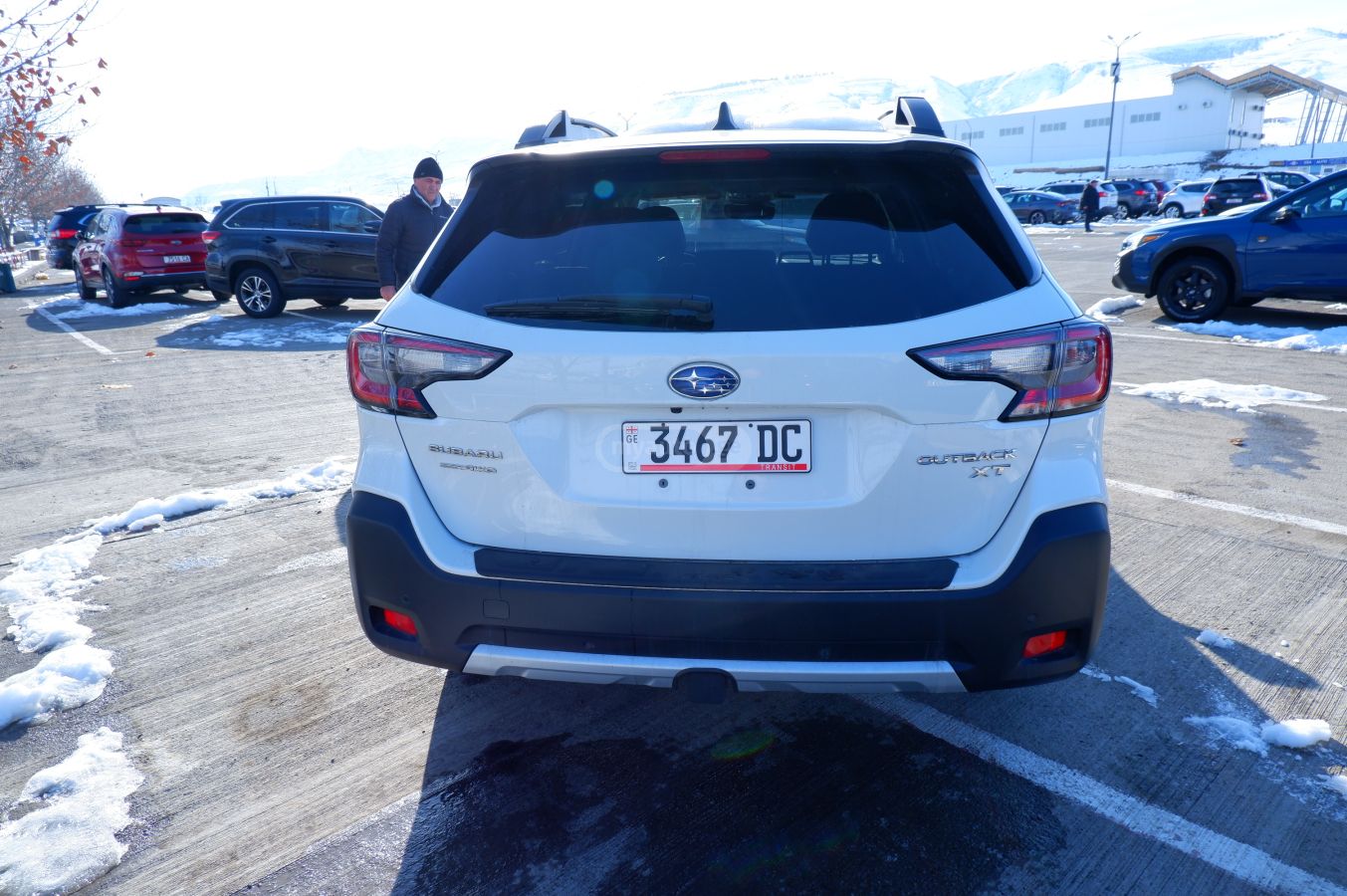 Subaru Outback 2023 — photo 2