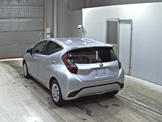 Toyota Aqua 2022 — photo 2