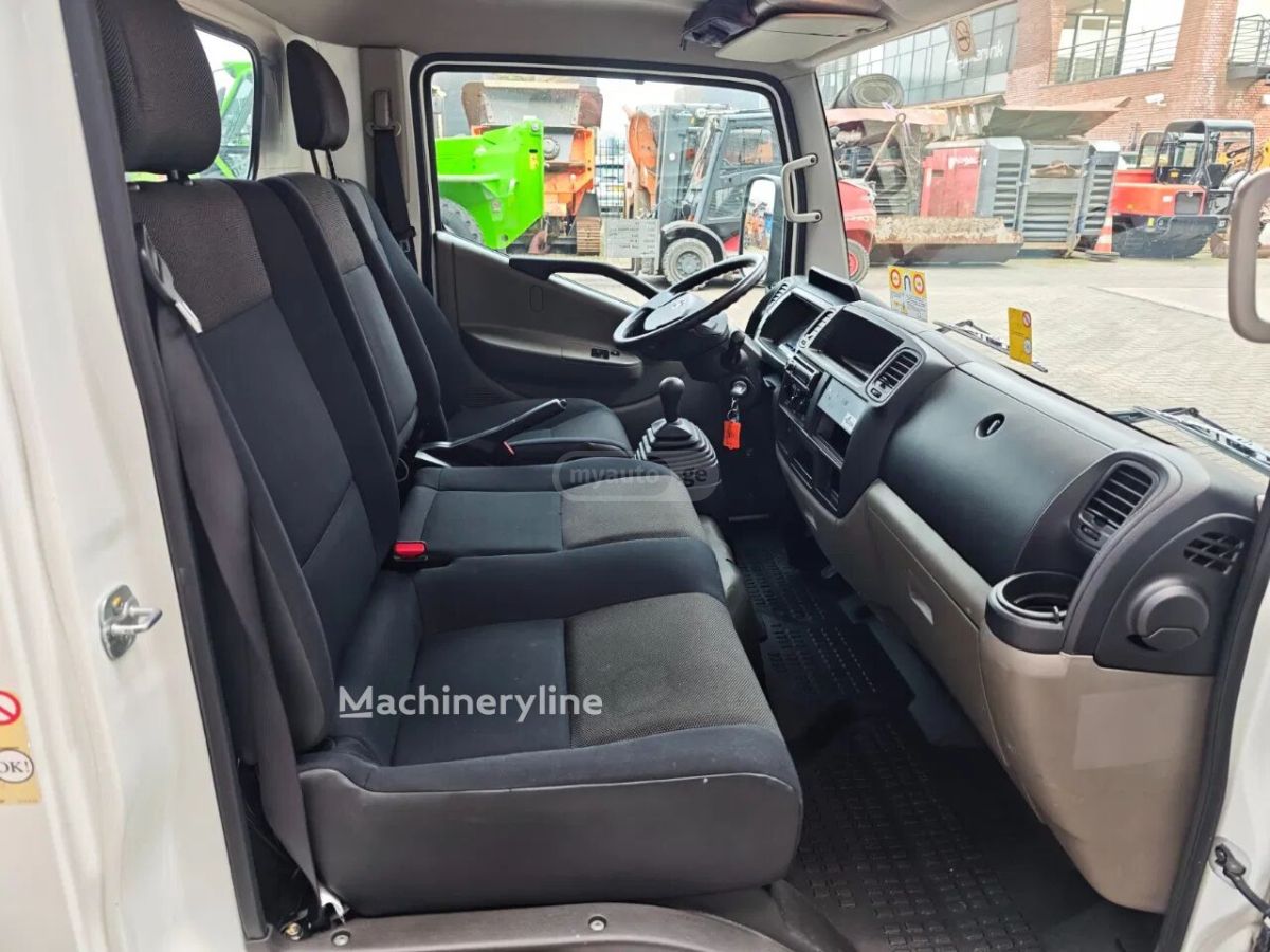 Nissan Cabstar 2018 — photo 2