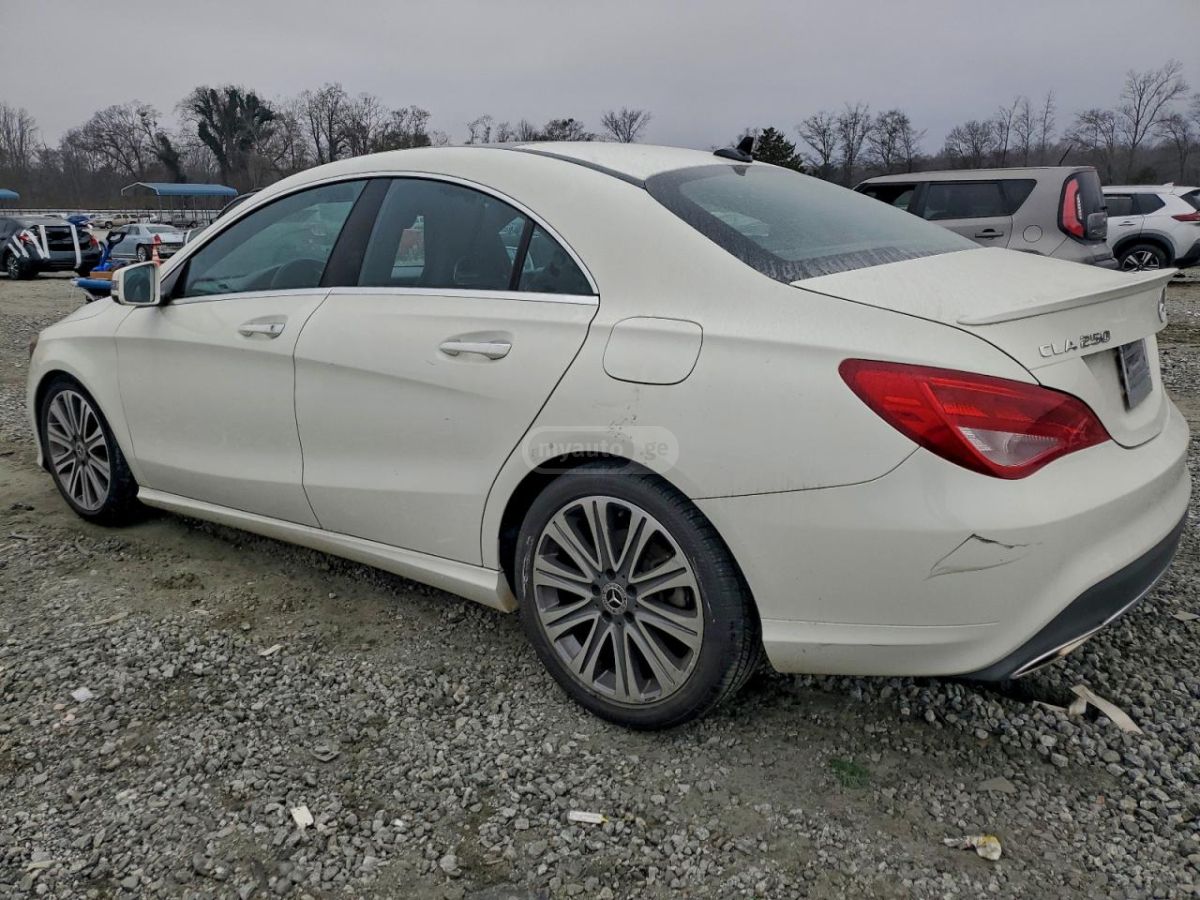 Mercedes-Benz CLA 250 2018 — photo 2