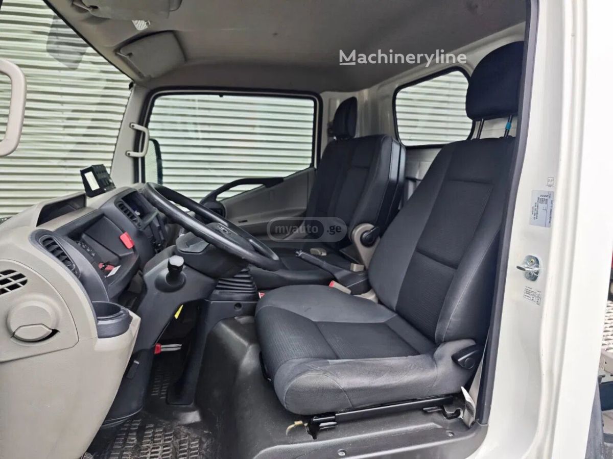 Nissan Cabstar 2015 — photo 2