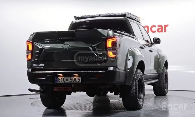 Ssangyong Rexton 2022 — photo 2