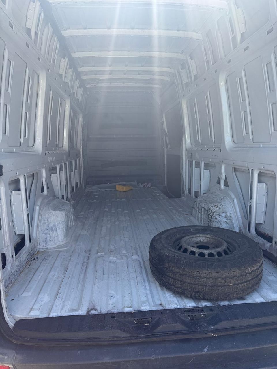 Mercedes-Benz Sprinter 2011 — photo 2