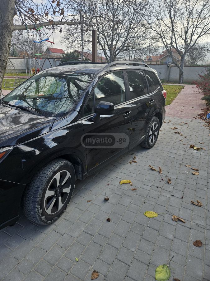Subaru Forester 2017 — photo 2