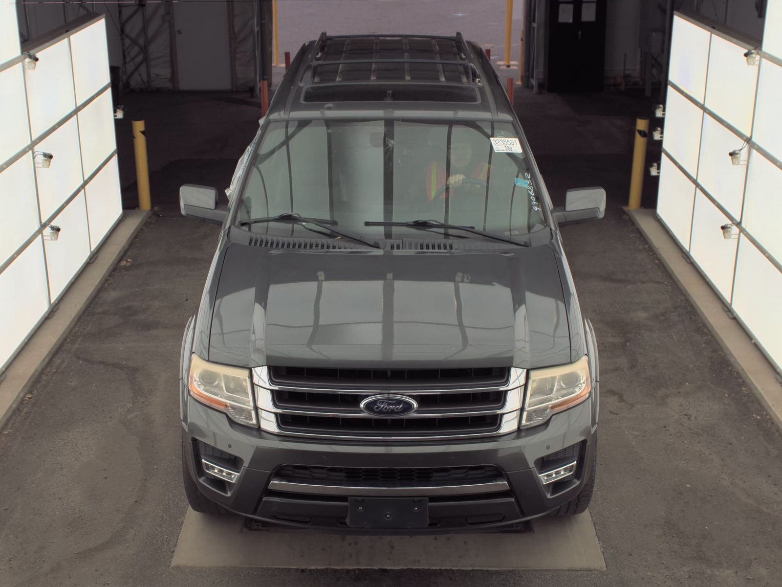 Ford Expedition 2015 — photo 2