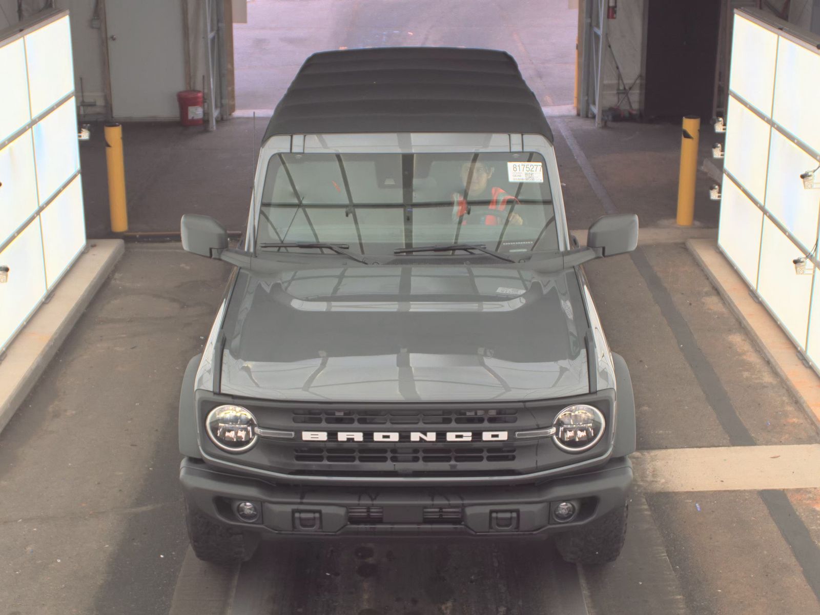 Ford Bronco 2022 — photo 2