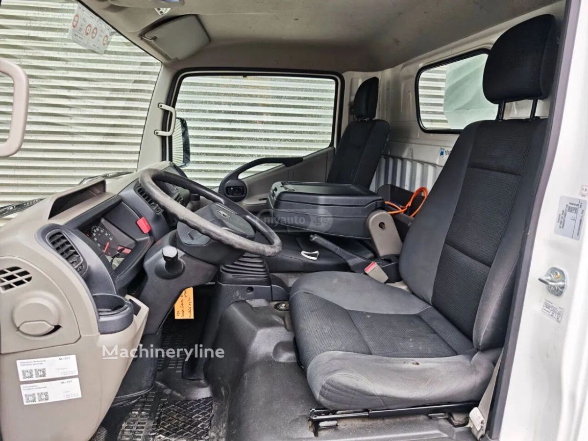Nissan Cabstar 2015 — photo 2