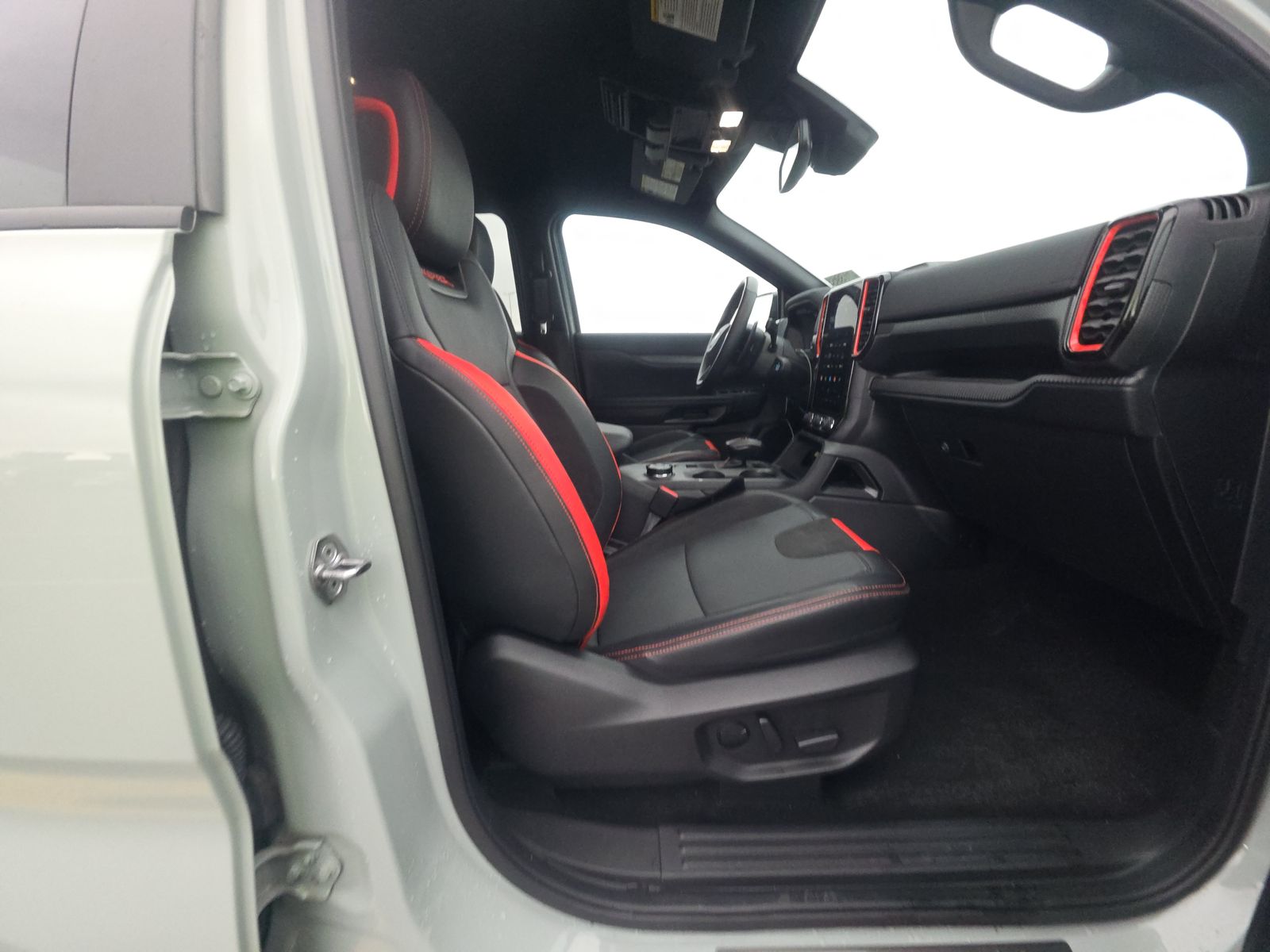 Ford Ranger 2024 — photo 2