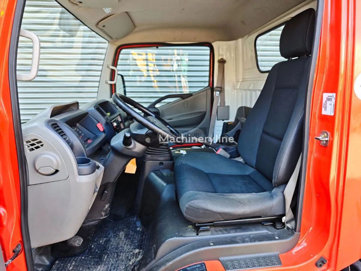 Nissan Cabstar 2015 — photo 2