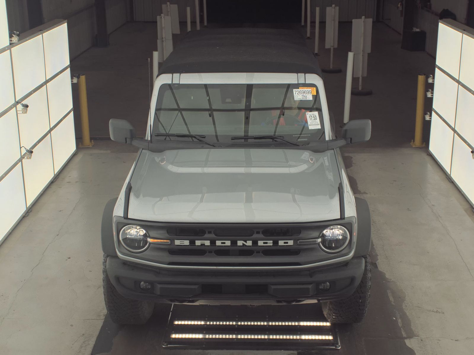 Ford Bronco 2022 — photo 2