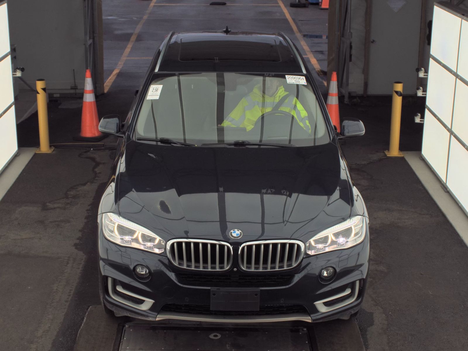 BMW X5 2014 — photo 2