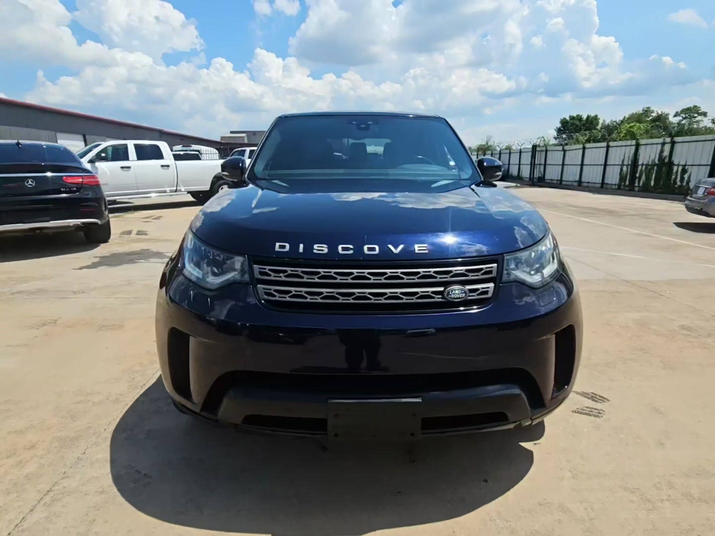 Land Rover Discovery 2020 — photo 2