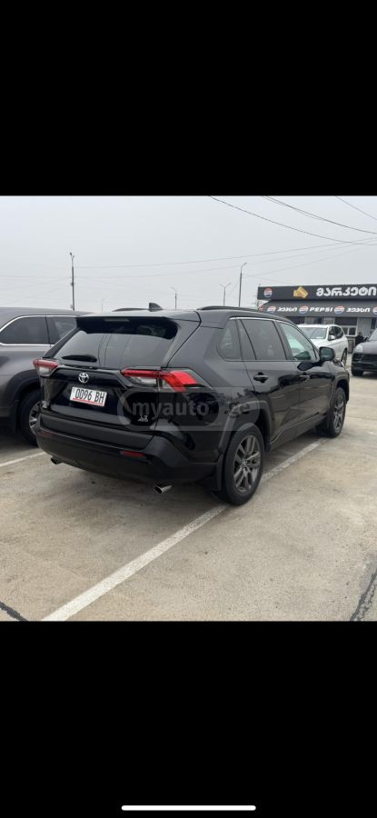 Toyota RAV4 2021 — photo 2