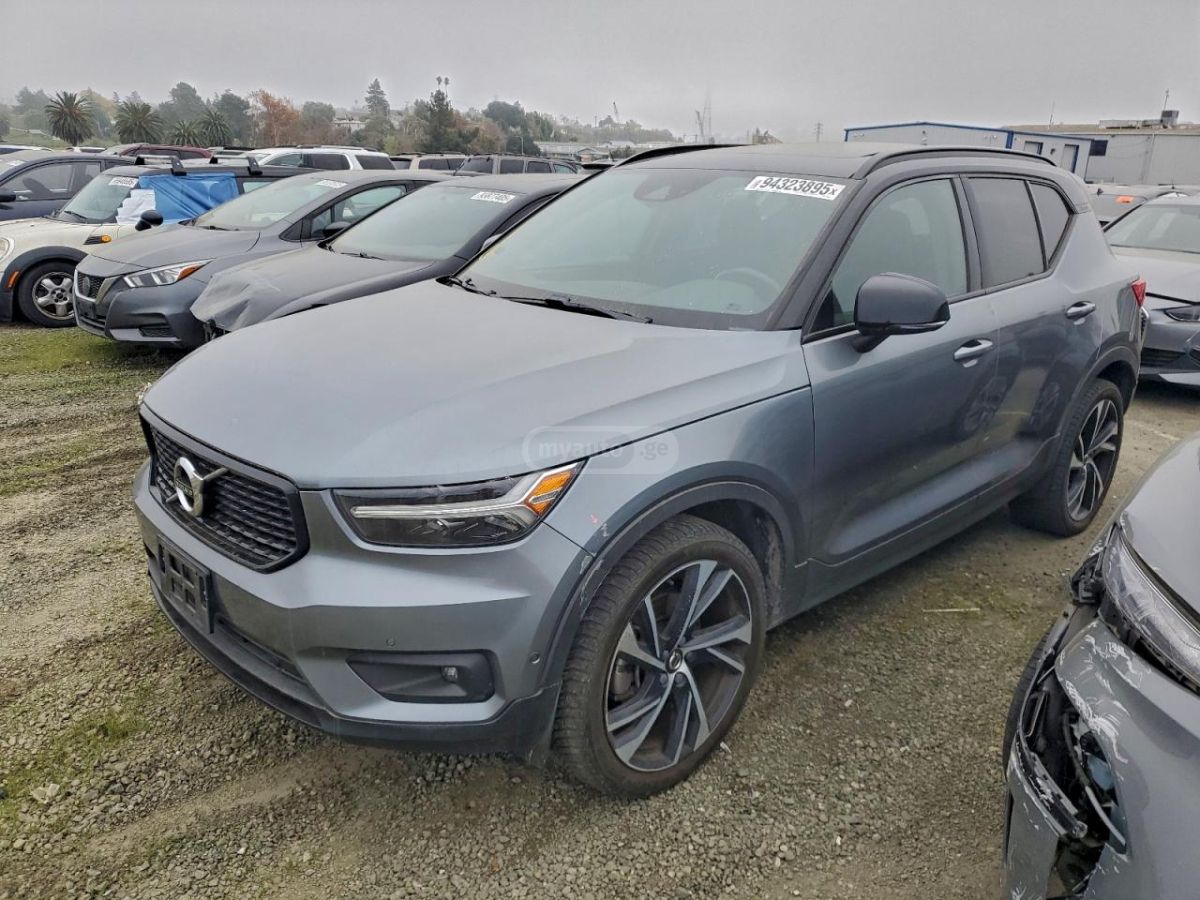 Volvo XC40