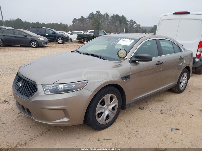 Ford Taurus 2018 — photo 2