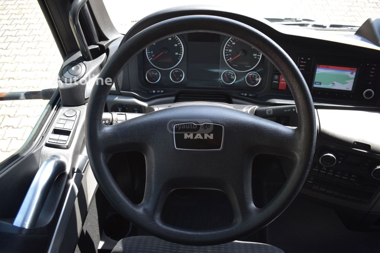 Isuzu TGL 2016 — photo 2