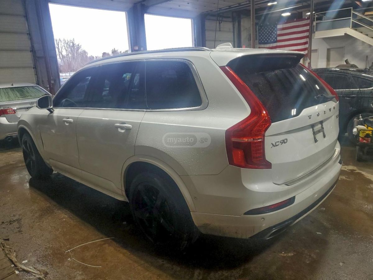 Volvo XC90 2016 — photo 2