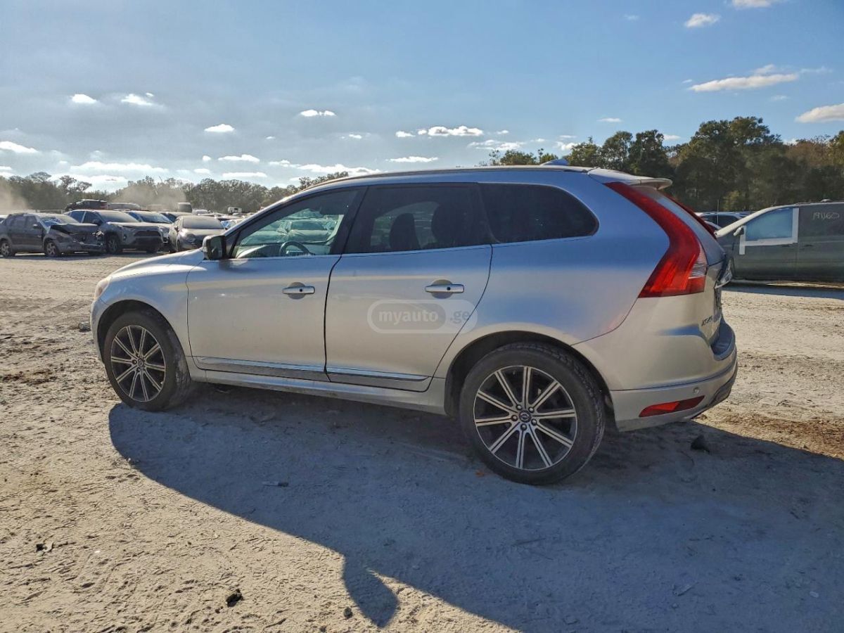 Volvo XC60 2015 — photo 2