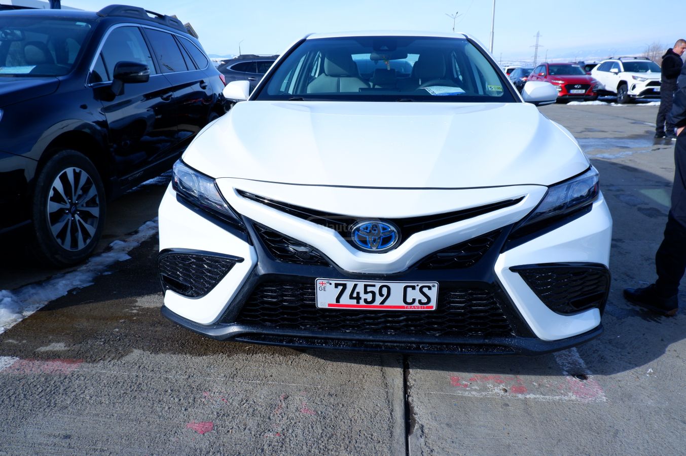 Toyota Camry 2022 — photo 2