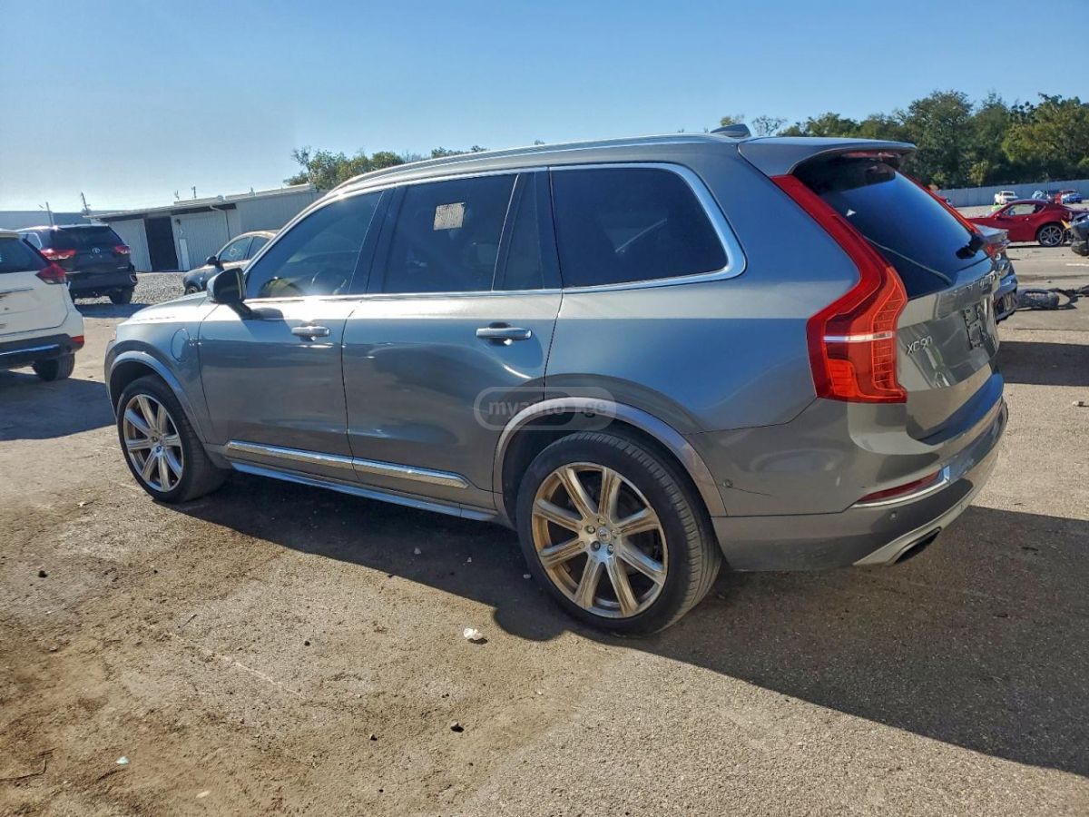 Volvo XC90 2017 — photo 2