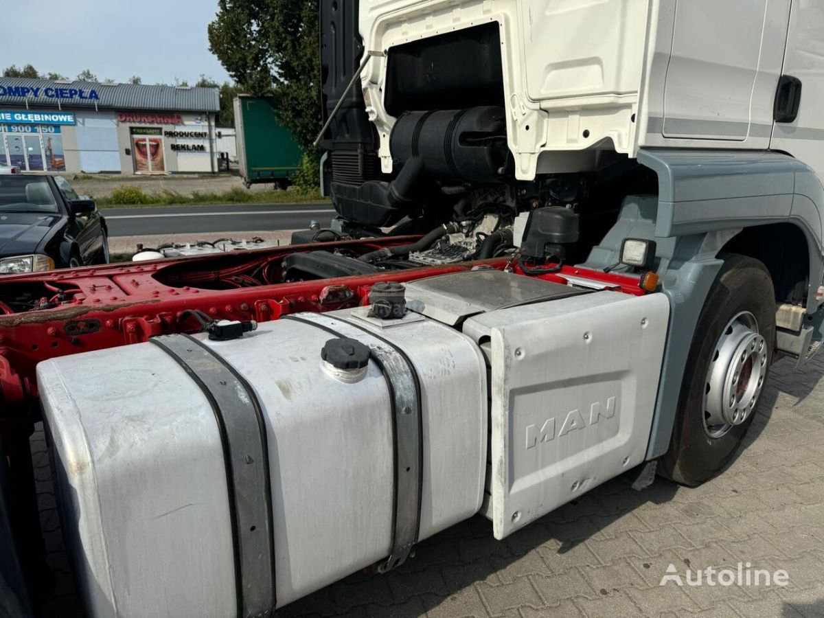 Isuzu TGS 2016 — photo 2