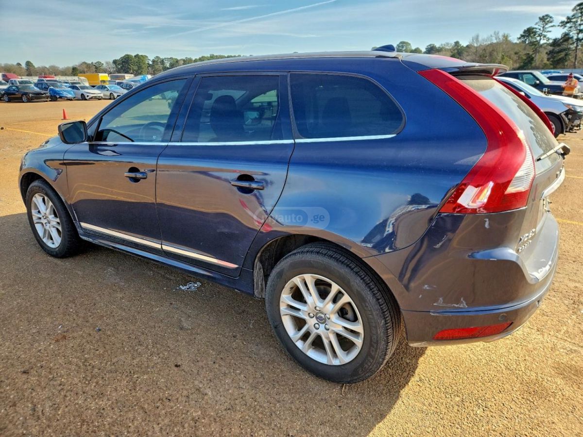 Volvo XC60 2015 — photo 2