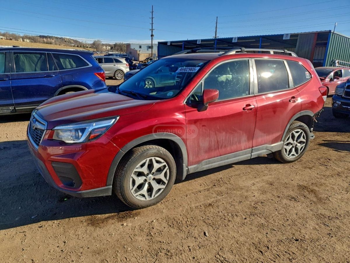 Subaru Forester 2019 — photo 2