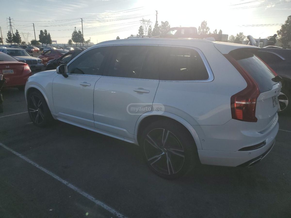 Volvo XC90 2019 — photo 2