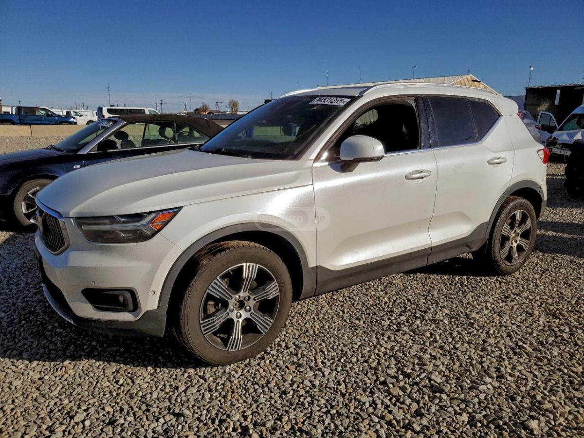 Volvo XC40