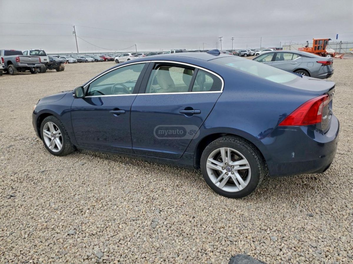 Volvo S60 2015 — photo 2