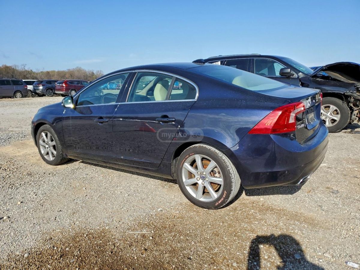 Volvo S60 2016 — photo 2