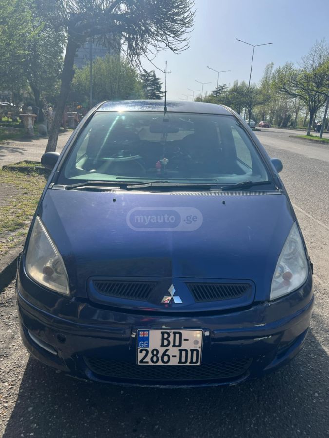 Mitsubishi Colt 2003 — photo 2